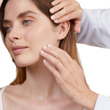 Load image into Gallery viewer, A-Oxitive Day Smoothing Water Cream Sensitive Skins
